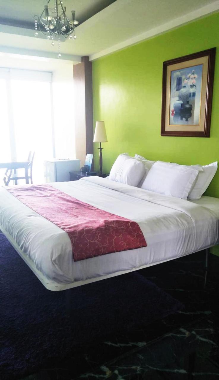 Bed and Breakfast The Carmelence View Tagaytay City Exteriér fotografie