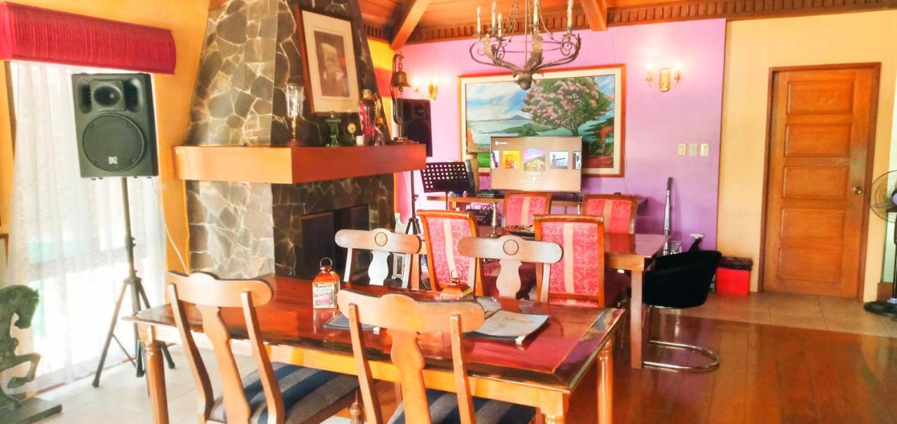 Bed and Breakfast The Carmelence View Tagaytay City Exteriér fotografie